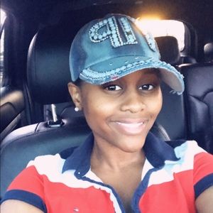 Meet your Posher, Robin